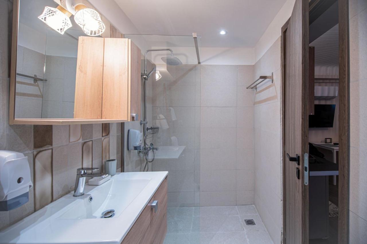 Niki Athens Suites - Cosy Suite In The Historical Center Of 아테네 외부 사진